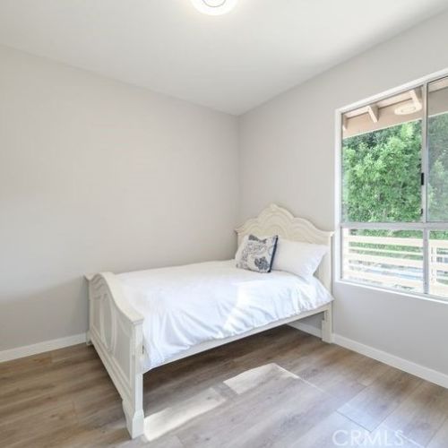 6 Highland Vw, Irvine CA 92603-3704 exterior