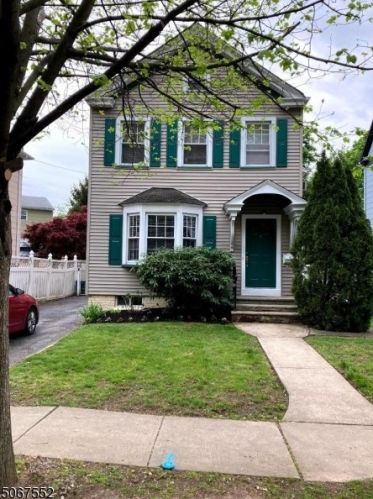 52 New St, Bloomfield, NJ 07003-3604