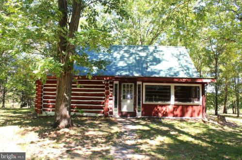 1991 Roby Rd, Maysville, WV 26833-7541