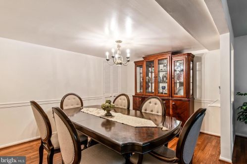 9620 Hillock Ct, Springfield VA  22015-3115 exterior