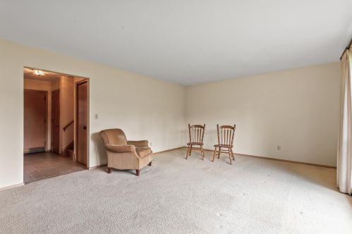 760 Iowa Ave, Saint Paul MN  55106-1018 exterior