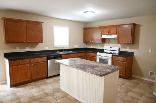 2025 Vanamen Ct, Conroe TX  77304-1601 exterior