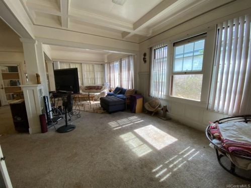 1142 8th Ave, Honolulu HI  96816-2402 exterior