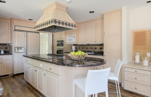 11555 Arroyo Oaks Dr, Los Altos CA 94024-6527 exterior