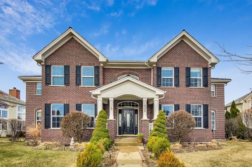 1626 Annapolis Dr, Glenview, IL 60026-7719