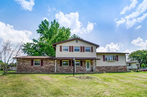 1822 Cheviot Hills Dr, Springfield, OH 45505-3508