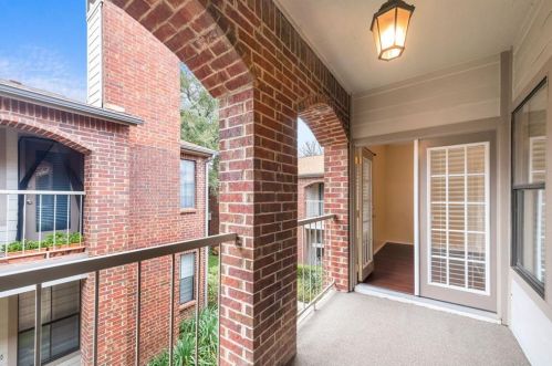 3257 Donnelly Cir, Fort Worth TX  76107-5440 exterior