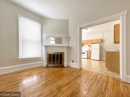 709 Hamline Ave, Saint Paul, MN 55104-1690