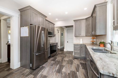 1912 Delaware Ave, Cincinnati OH  45212-3621 exterior