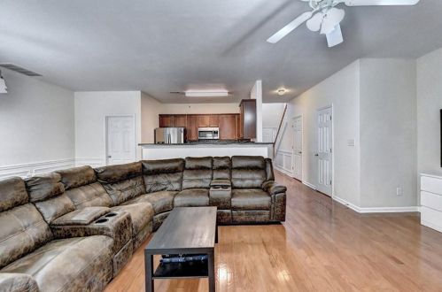 357 Creek Manor Way, Suwanee GA  30024-6565 exterior