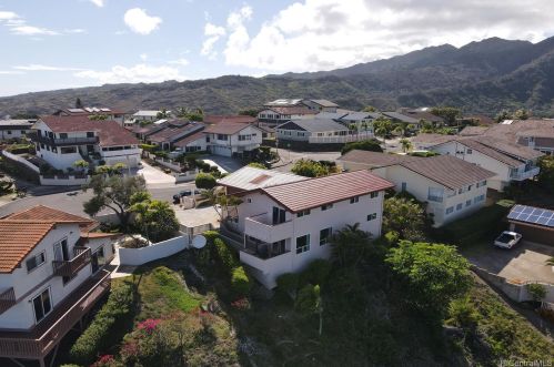 1043 Kaumoku St, Honolulu HI  96825-1307 exterior