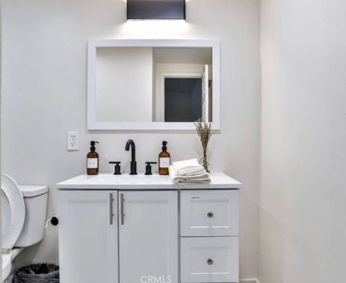 9682 Kennelly Ln, Anaheim CA  92804-5339 exterior