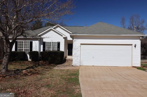 400 Victoria Place Dr, Locust Grove, GA 30248-2292