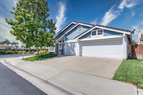 13092 Charleston Ct, Chino, CA 91710-5943