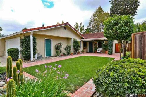 805 Caribbean Ct, Concord, CA 94518-2228