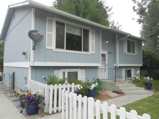 4021 38th Ave, Spokane WA  99223-6039 exterior