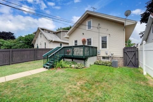 1383 Juliet Ave, Saint Paul MN  55105-2502 exterior