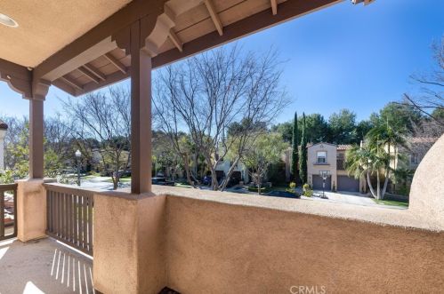 37 Secret Gdn, Irvine CA  92620-4804 exterior