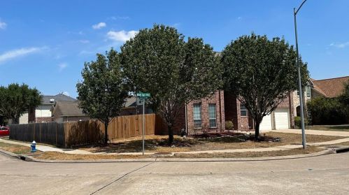 2114 Drake Oak St, Fresno, TX 77545-7134