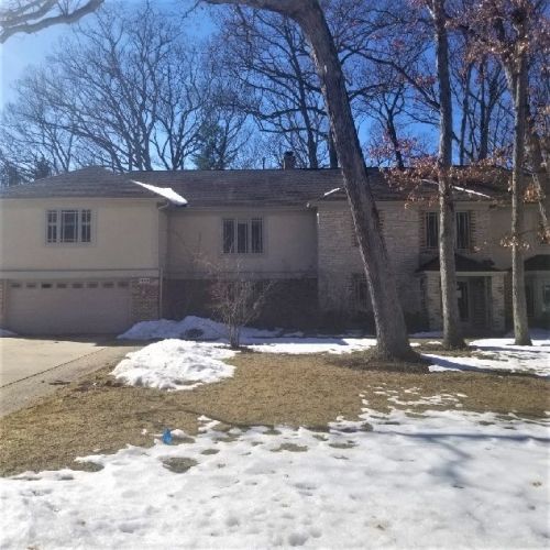 4 Elsinoor Dr, Half Day, IL 60069-3117