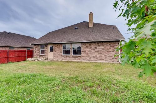 5704 Mountain Bluff Dr, Fort Worth TX  76179-7219 exterior