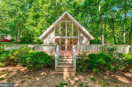 202 Confederate Dr, Locust Grove, VA 22508-5336