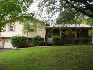 8615 Surry Cir, Chattanooga, TN 37421-3359