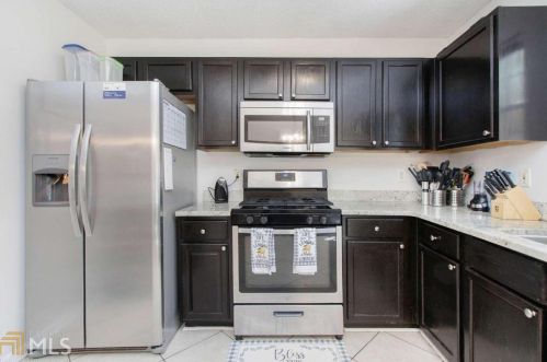 466 Gresham Dr, Stockbridge GA  30281-7716 exterior