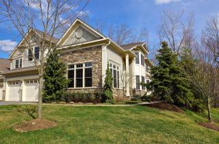 2 Sterling Dr, Chatham Township, NJ 07928-4102