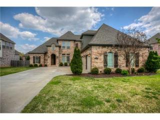 2313 The Peaks Blvd, Rogers, AR 72758-1428