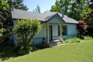 17318 Ashworth Ave, Seattle, WA 98133-5451