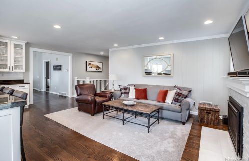 7984 Willow Ct, Englewood CO 80112-2742 exterior