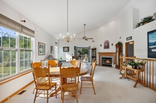 62 Hague Dr, Antioch, IL 60002-2637