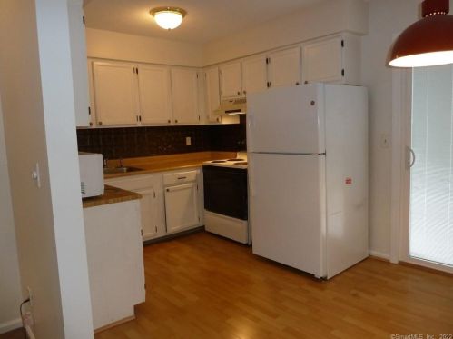 94 Hunter Ct, Torrington, CT 06790-2818
