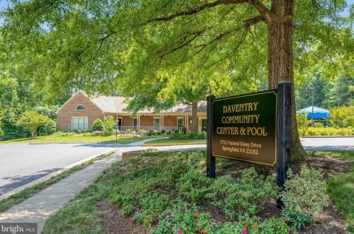 7218 Gentian Ct, Springfield VA  22152-3847 exterior