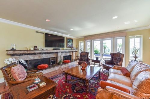 25 Blue Smt, Irvine CA  92603-0168 exterior