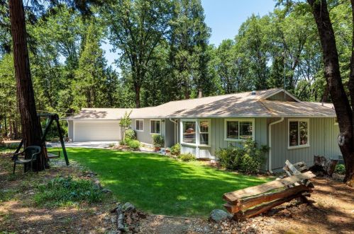 13508 Crawford Ln, Grass Valley, CA 95945-9013