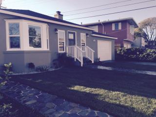 908 Toyon Dr, Burlingame, CA 94010-2606