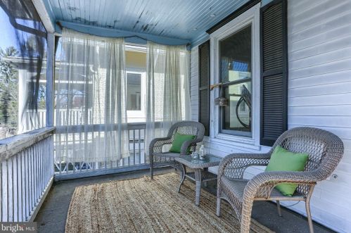 246 College St, Carlisle PA  17013-3754 exterior