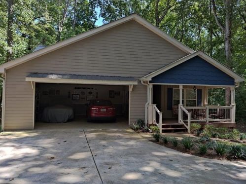 256 Shoreside Dr, Martin, GA 30557-4918