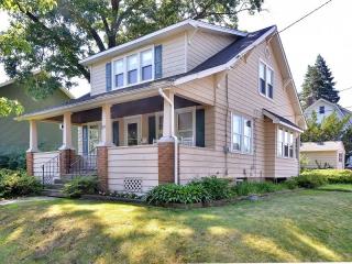 74 King St, Paterson, NJ 07508-1319