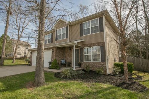 418 Slippery Rock Dr, Murfreesboro, TN 37129-3960