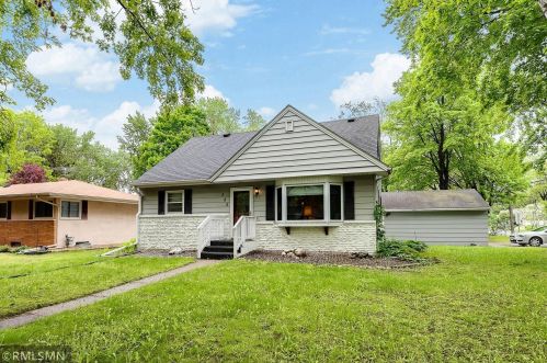 385 3rd Ave, Saint Paul MN  55112-7844 exterior