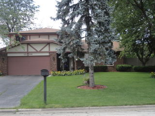 3596 Donovan Dr, Crete, IL 60417-1533