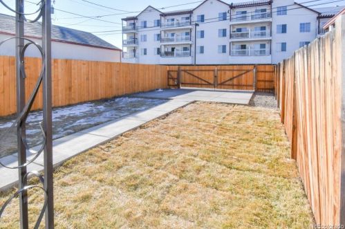 3233 Marion St, Denver CO  80205-3951 exterior