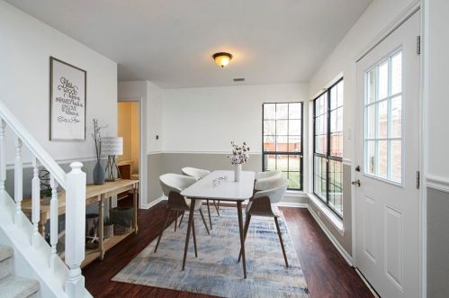 1921 Meadowview Ct, Carrollton TX 75010-4048 exterior