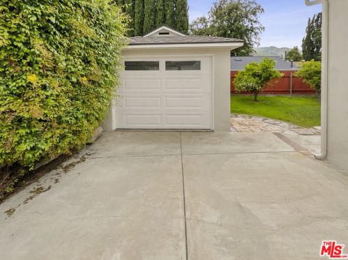 3626 1st Ave, Glendale CA  91214-2428 exterior