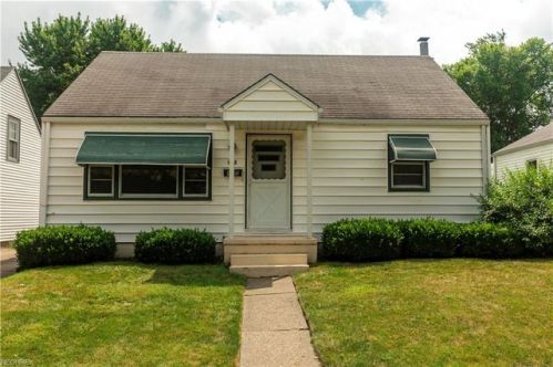 808 15th St, Massillon, OH 44646-8257