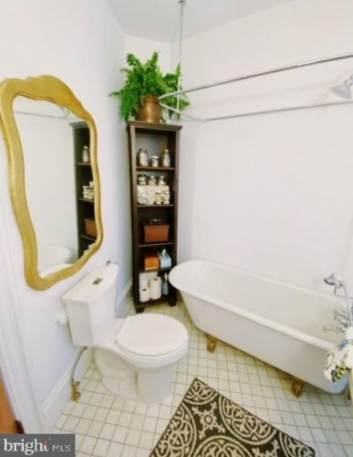 25 Ctr St, Tavistock NJ 08033-1801 exterior