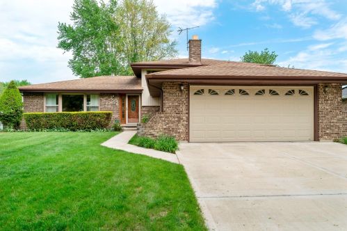 14201 Michael Dr, Orland Park, IL 60462-2227